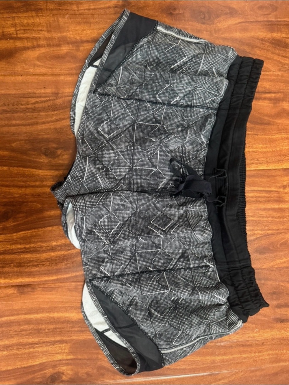lululemon athletica Black & Gray Geometric Athletic Shorts